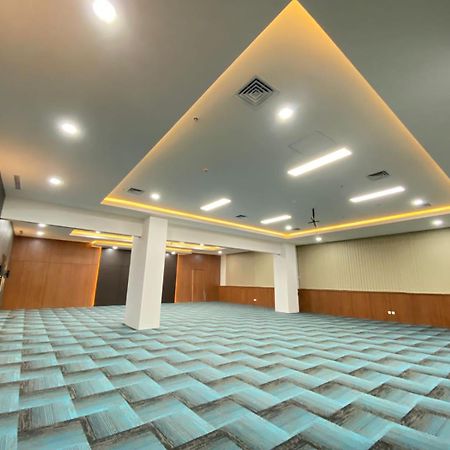 Daima Suites Margonda Depok Exterior foto